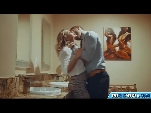 ❤️ Amikor egy bögyös szőke elcsábít egy nyilvános WC-ben ️❌ Szép pornó at hu.sex78.ru ❌️